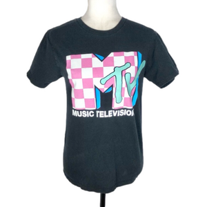 Black retro MTV t-shirt